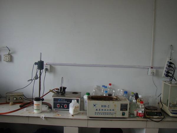 酸洗(xi)緩蝕(shi)抑霧(wu)劑實(shi)驗室(shi)